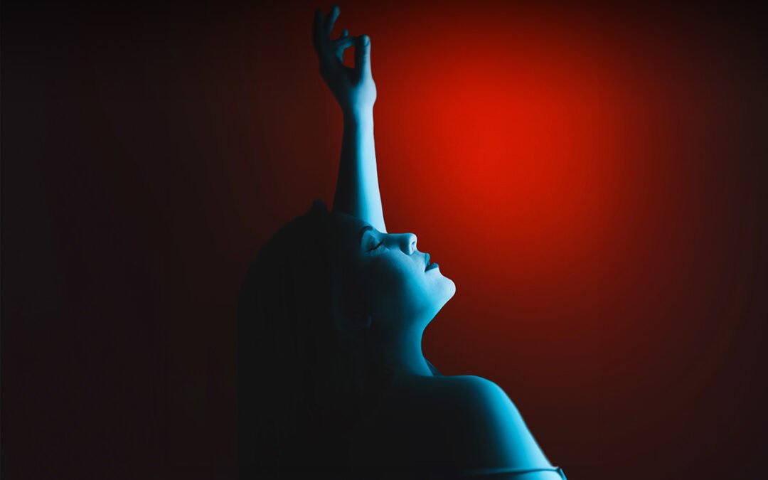 8 gestos que incendeiam uma mulher